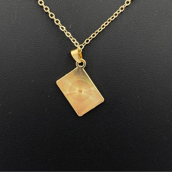 Las Vegas Casino Ace Of Spades Card Black White & Gold Necklace - Picture 3 of 5